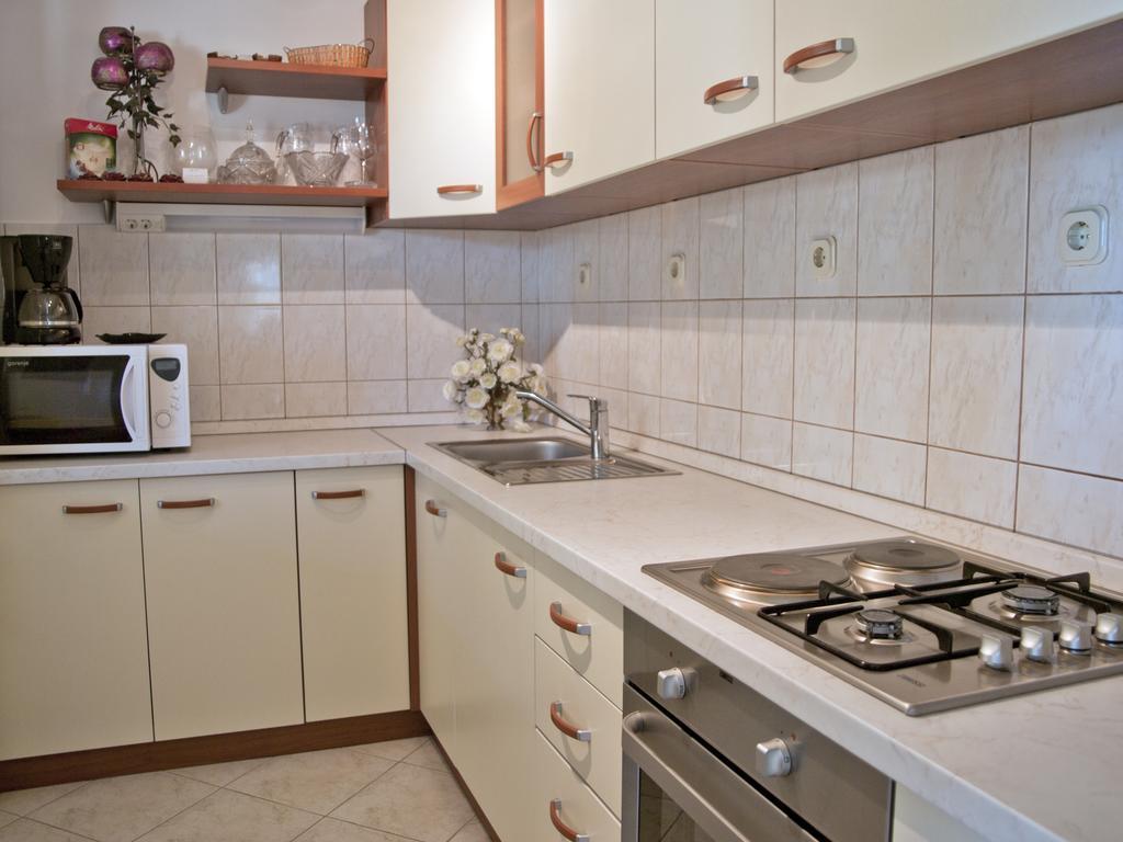 Apartments Cvitini Dvori Garjak Vrlika Екстер'єр фото